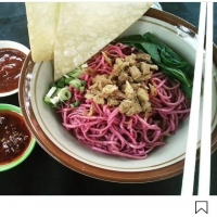 Mie Pink dari Buah Naga