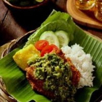Nasi Ayam Geprek Sambal Ijo