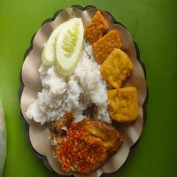 Ayam Penyet Sambal Hejo