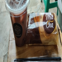 Es Coklat Kecil + Roti