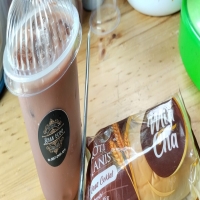 Es Coklat Sedang + Roti