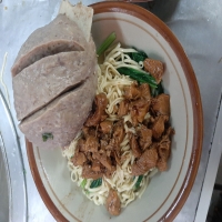 Mie ayam bakso iga