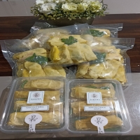SOSIS SOLO KUKUS (isi Ayam) PER PAX 10 PCS KEMASAN  plastik Vacuum , FRESHLY FROZEN