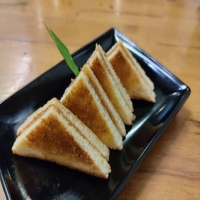 Roti bakar susu