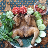 AYAM BEKAKAK