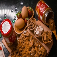 Blondies (White Brownies) Lotus Bischoff PO (H-1)